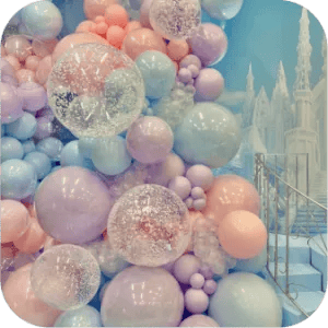 Composição de balões em decoração infantil